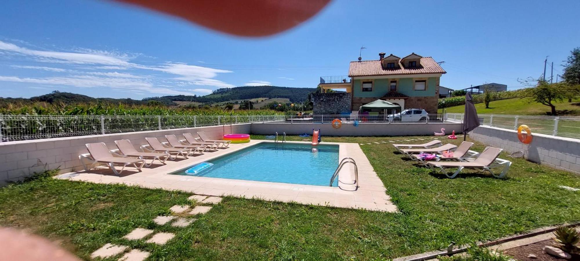 Apartamentos Turisticos El Ponton Arnuero Exterior photo